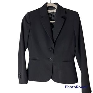 Tahari Blazer Jacket Black 2 Button 2 Front Pockets Lined Size 2P Stylish Work